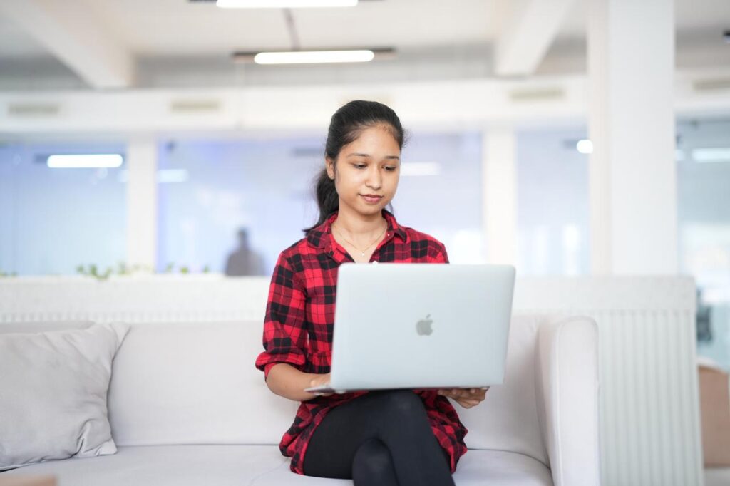 Best digital marketer in thrissur working on laptop